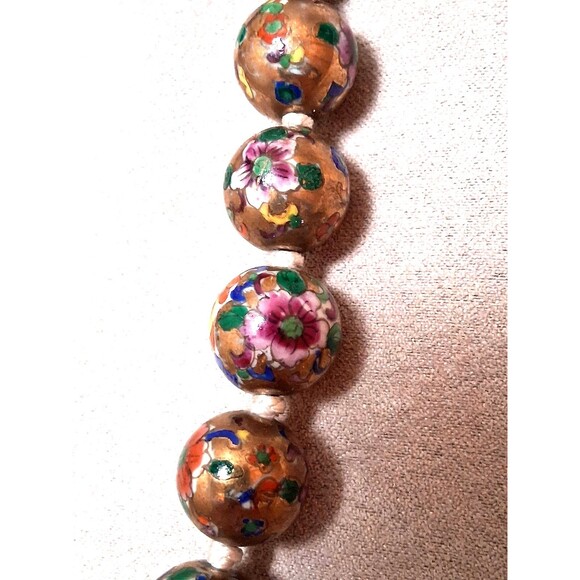 Chinese Export Painted Bead Necklace Gold Pink Red Flowers - Picture 5 of 10